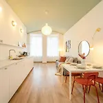 Apartment Emora Modern Center *